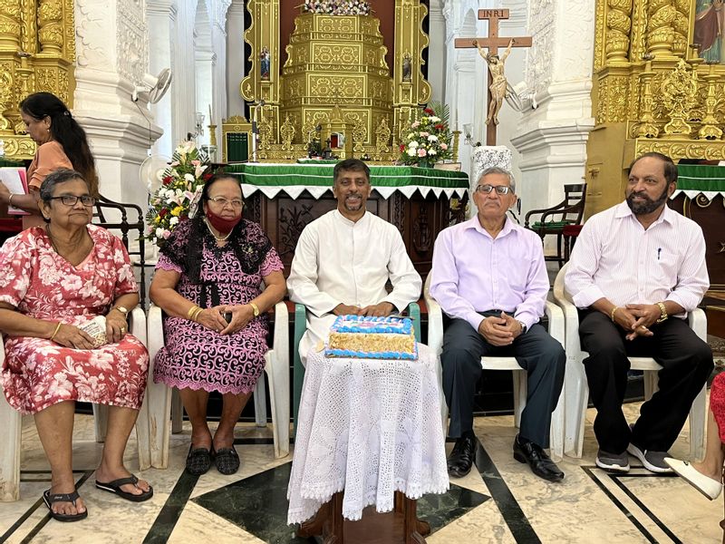 Fr. Bolmax Pereira with some of the grandparents