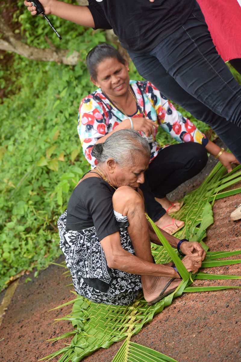 Traditional moll making